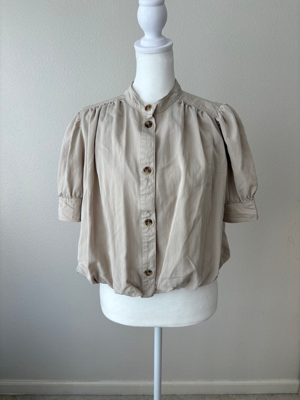 H&M Divided Beige Puff Sleeve Blouse S Button Front Balloon Hem Mandarin Collar